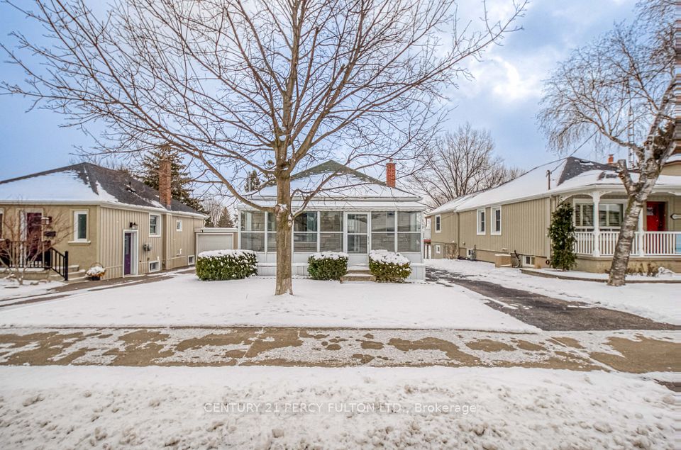 Detached at 707 Athol Street, Whitby, ON L1N 4A1, Whitby