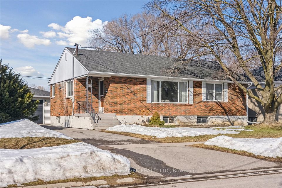 Detached at 112 Wellington Avenue W, Oshawa, ON L1H 3X9, Oshawa