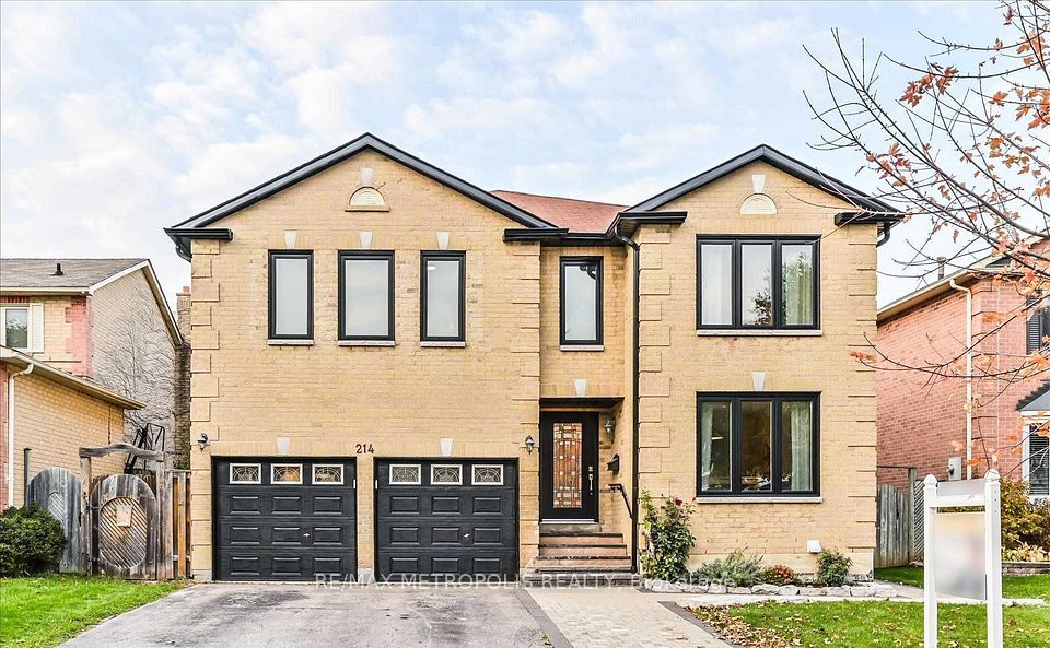 Detached at 214 Stonemanor Avenue Basement, Whitby, ON L1R 1Y1, Whitby