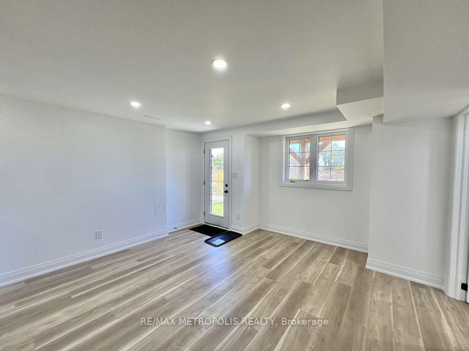 Detached at 3271A Turnstone Boulevard Basement, Pickering, ON L1X 0N2, Pickering