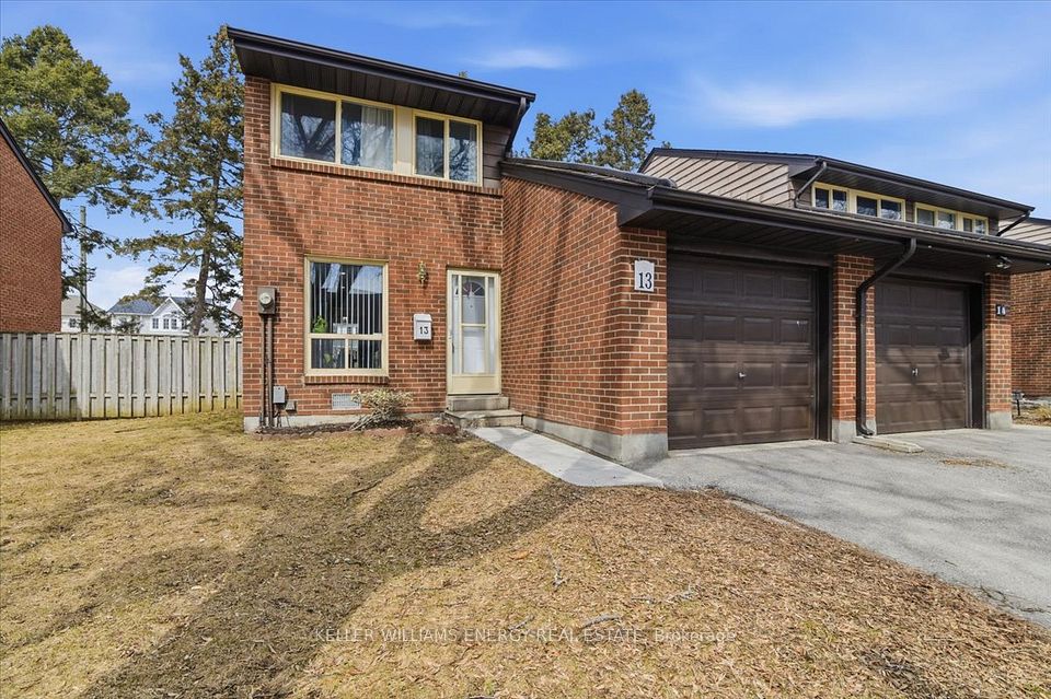 Condo Townhouse at 155 Glovers Road E 13, Oshawa, ON L1G 7A4, Oshawa