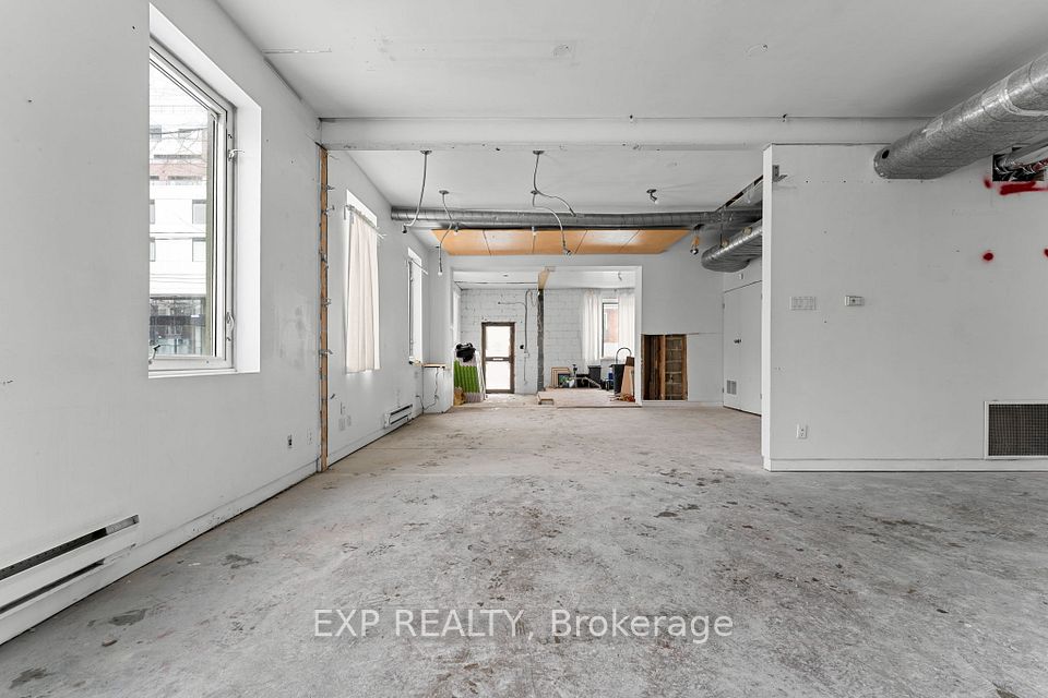 1558 Queen Street E, Toronto E01, ON M4L 1E8