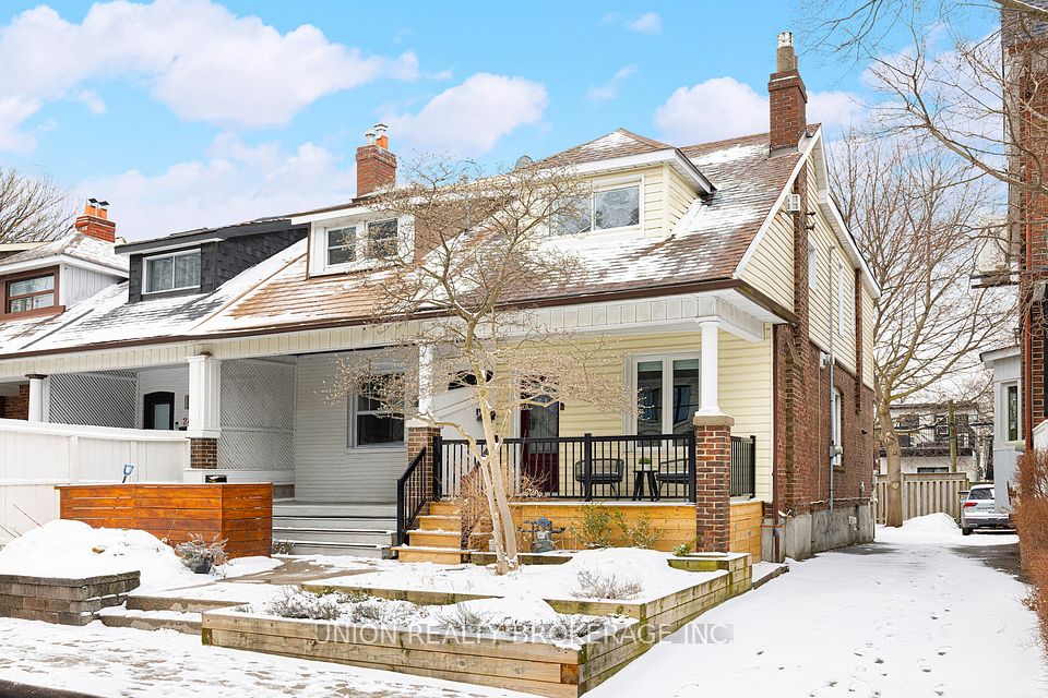 Att/Row/Townhouse at 246 Lee Avenue, Toronto E02, ON M4E 2P5, Toronto E02