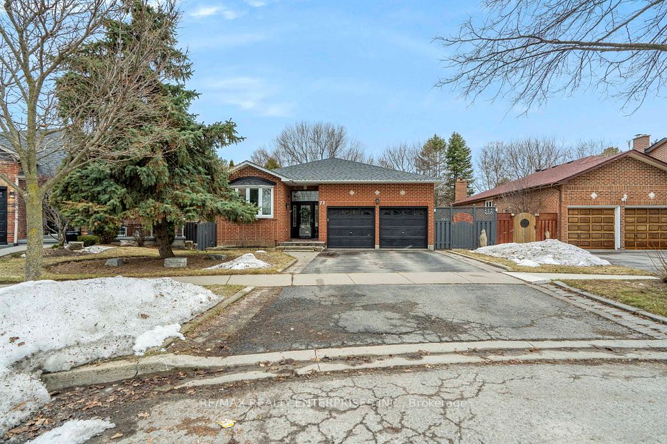 Detached at 71 Inglewood Place Basement, Whitby, ON L1N 8Z8, Whitby