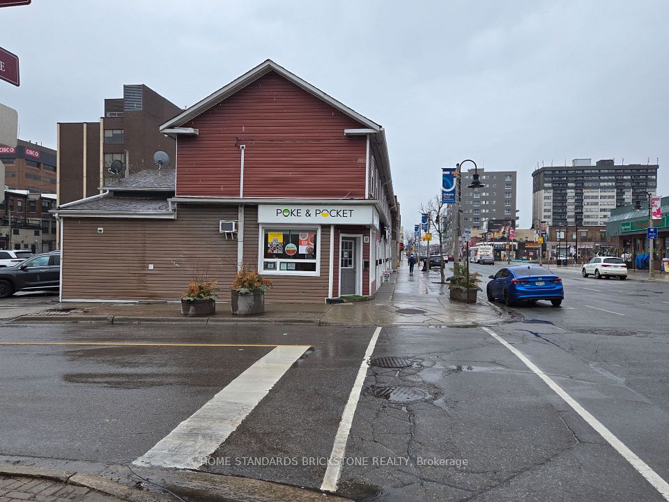 31 Bond Street E, Oshawa, ON L1G 1A8