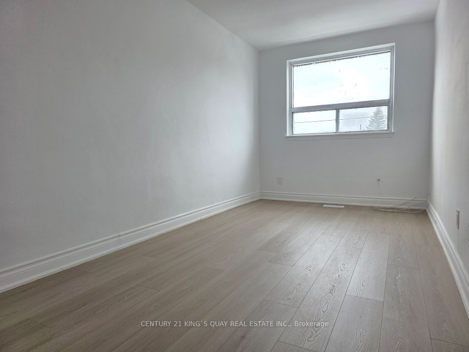 1346 Kennedy Road, Toronto E04, ON M1P 2L7