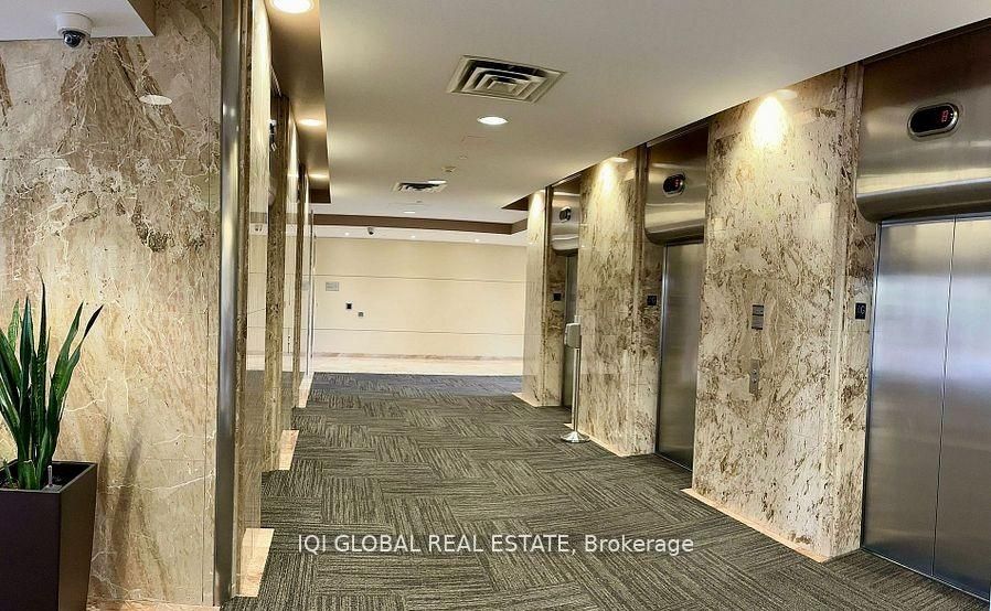 305 Milner Avenue 700-32, Toronto E11, ON M1B 3V4