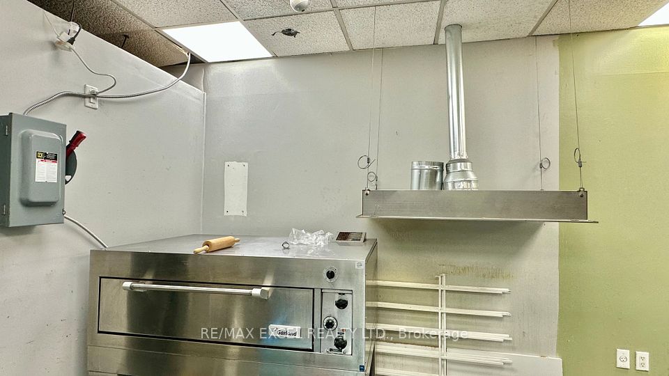 2425 Eglinton Avenue E 109, Toronto E04, ON M1K 5G8