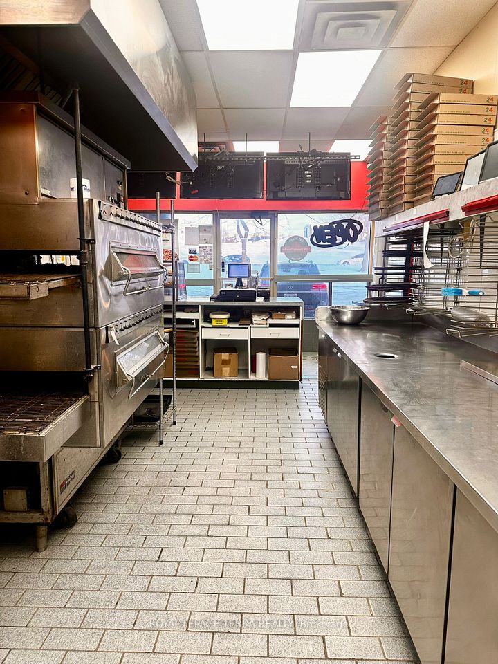 465 Bayly Street W, Ajax, ON L1S 6M7