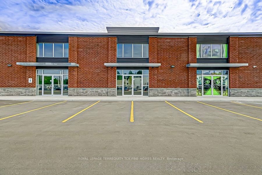 472 Taunton Road W, Oshawa, ON L1L 0N8