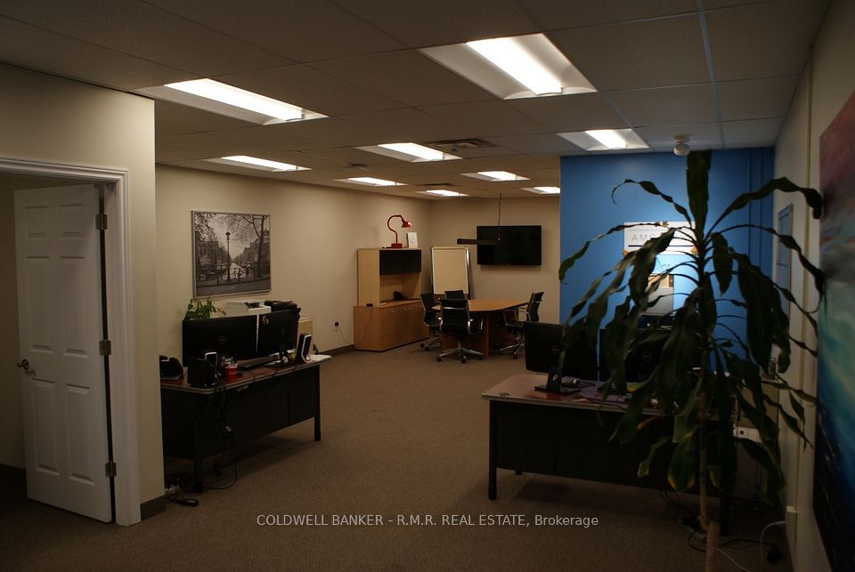 500 Wentworth Street E 10, Oshawa, ON L1H 3V9