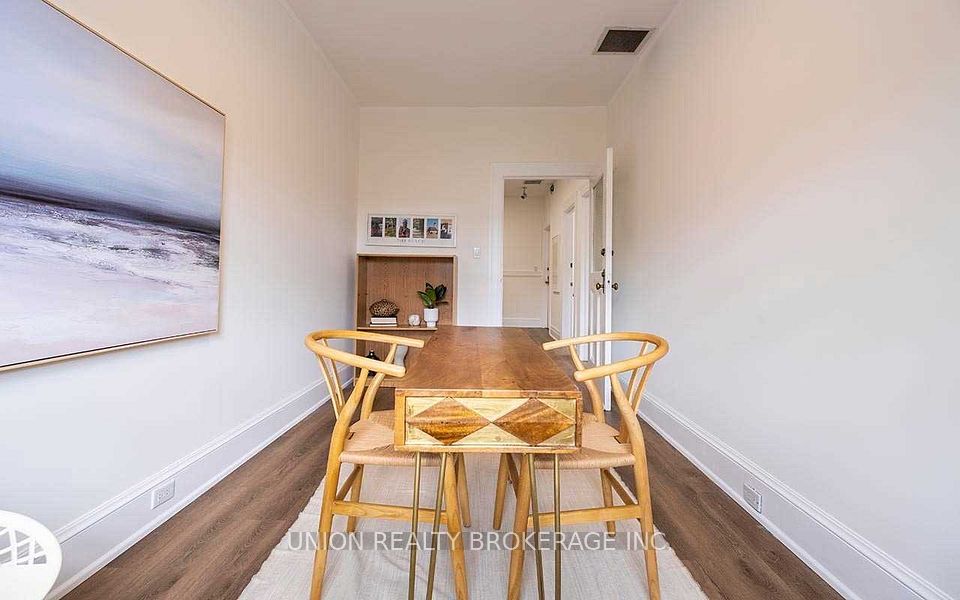 2234 Queen Street E 4, Toronto E02, ON M4E 1G2