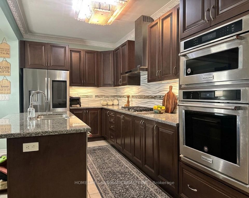 118 Bridlewood Boulevard, Whitby, ON L1R 0N2