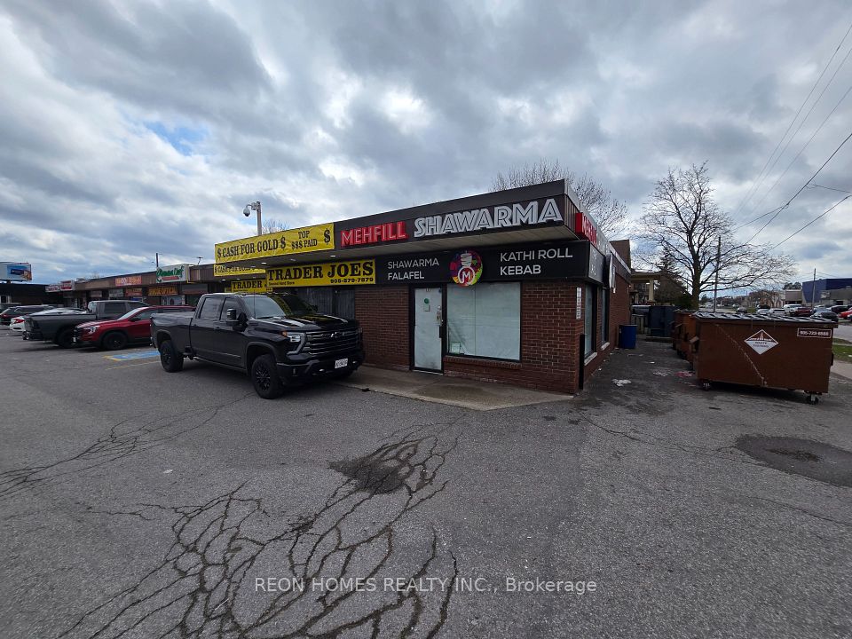 1240 Simcoe Street N 11, Oshawa, ON L1G 4X3