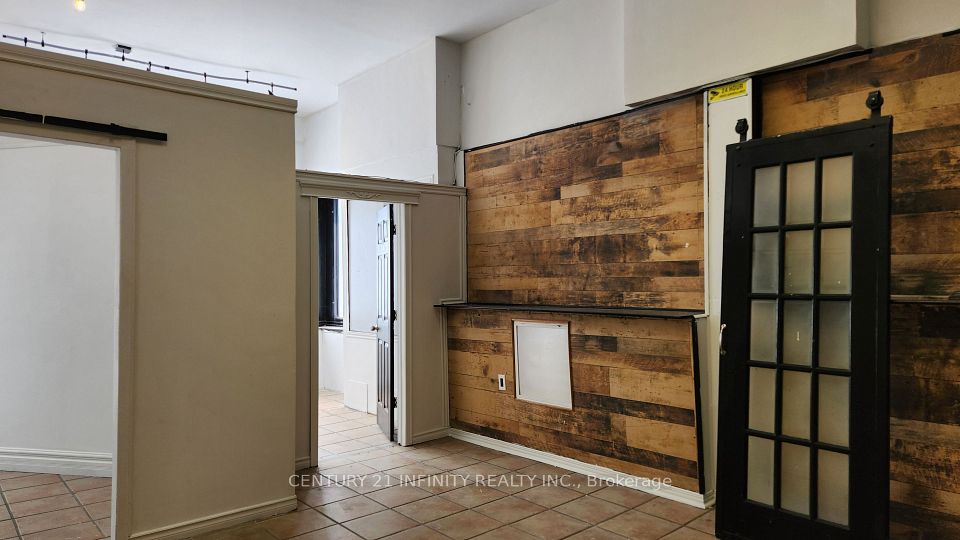 142 Simcoe Street S, Oshawa, ON L1H 4G9