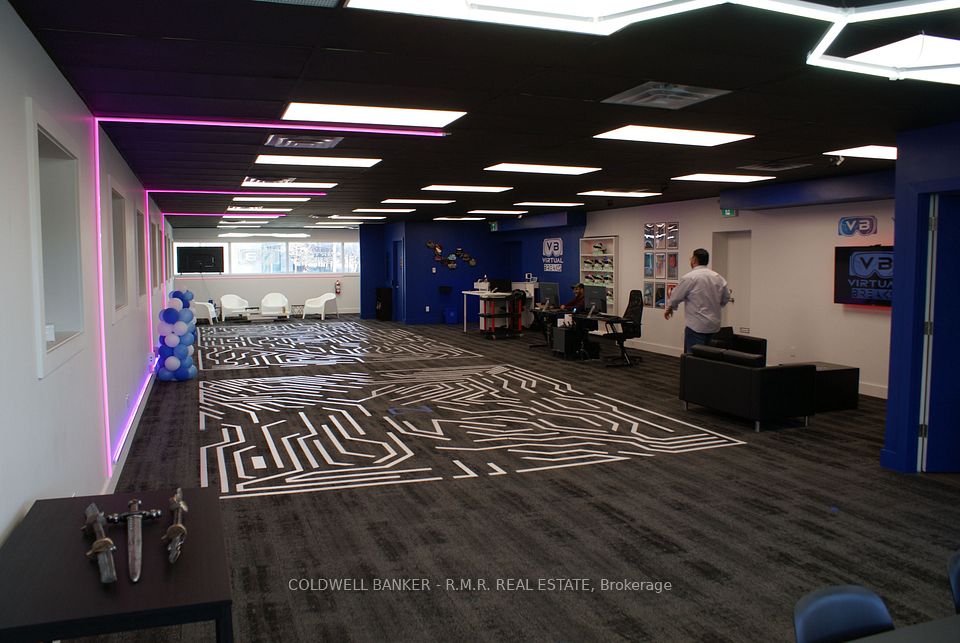 172 King Street E 200-202, Oshawa, ON L1H 1B7