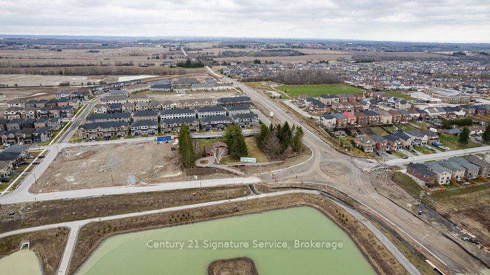 2045 Grandview Street N, Oshawa, ON L1H 8L7