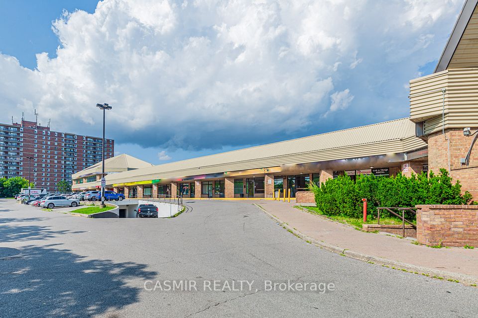 880 Ellesmere Road 318, Toronto E04, ON M1P 2W6