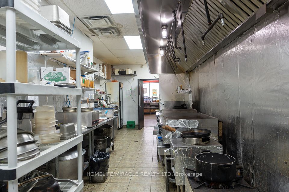 671 Markham Road, Toronto, ON M1H 2A4