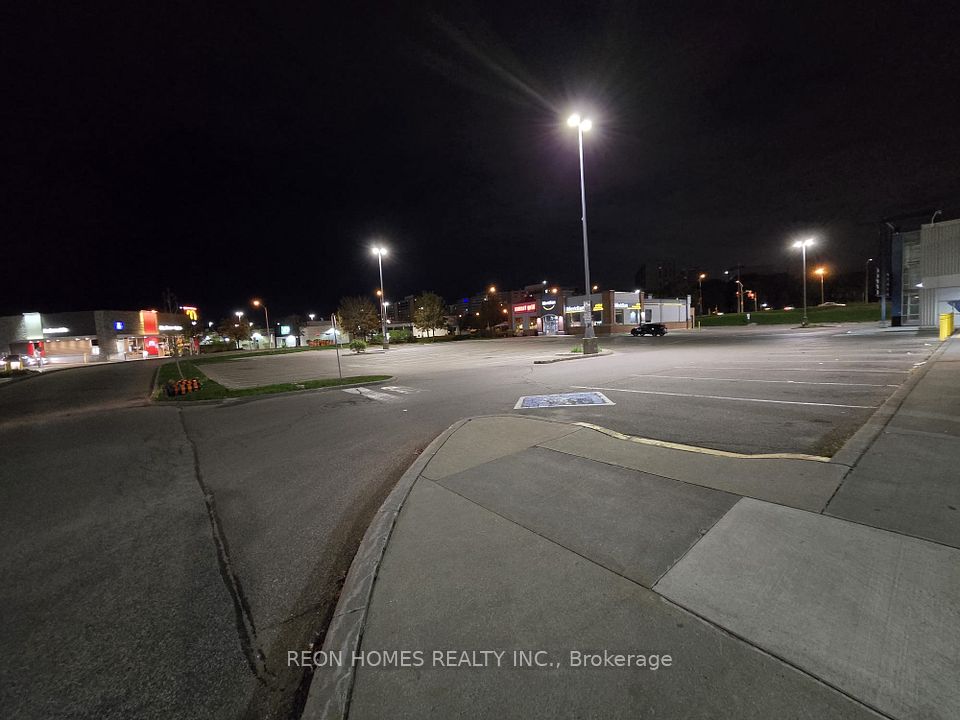 35 William Kitchen Road, Toronto E04, ON M1P 5B7