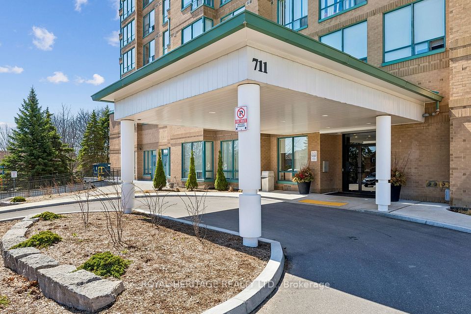 Condo Apartment at 711 Rossland Road E 1209, Whitby, ON L1N 8Z1, Whitby