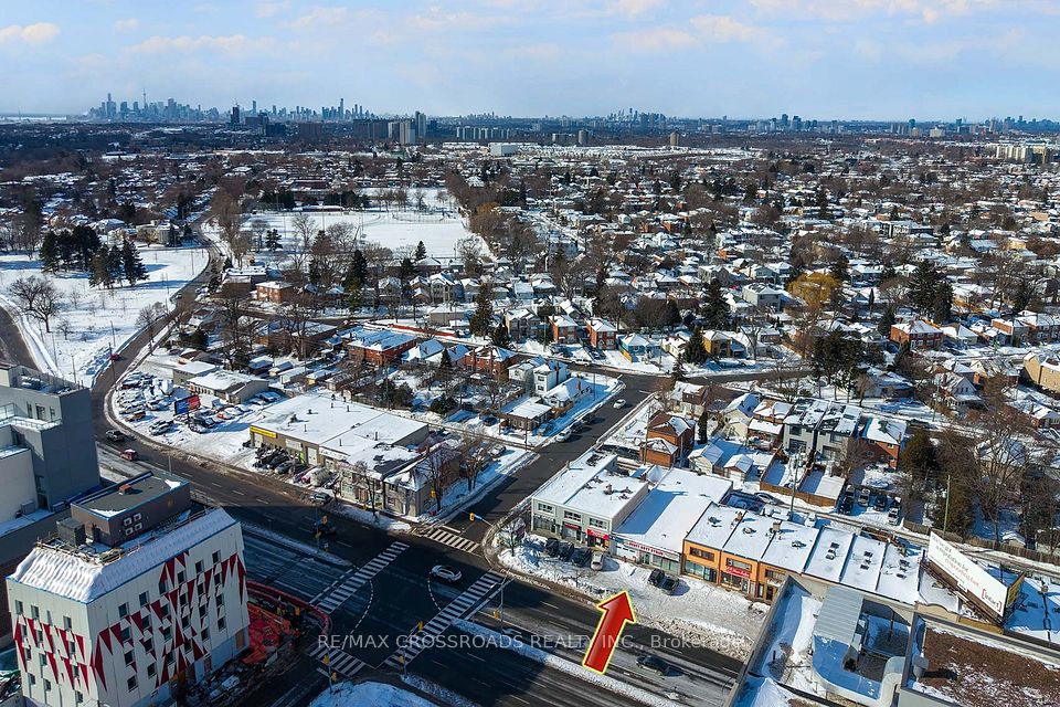 2230 Kingston Road, Toronto E06, ON M1N 1T9