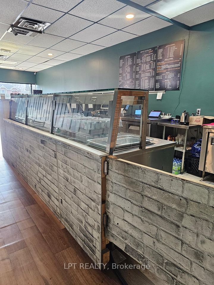 136 King Street E, Clarington, ON L1C 1N7
