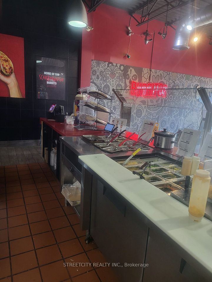 2575 Victoria Park Avenue, Toronto E05, ON M1T 1A4