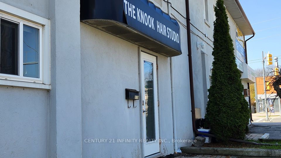 911 Simcoe Street N B, Oshawa, ON L1G 4W1