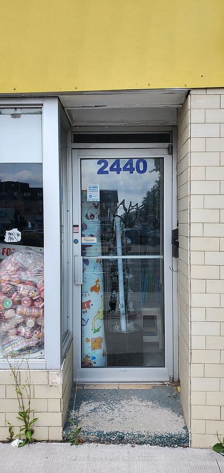 2440 Kingston Road, Toronto E06, ON M1N 1V3