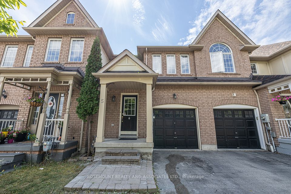Att/Row/Townhouse at 5 Playfair Road, Whitby, ON L1N 9S7, Whitby
