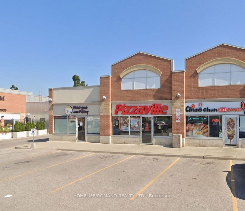 30 Broadleaf Avenue 102, Whitby, ON L1R 3N8