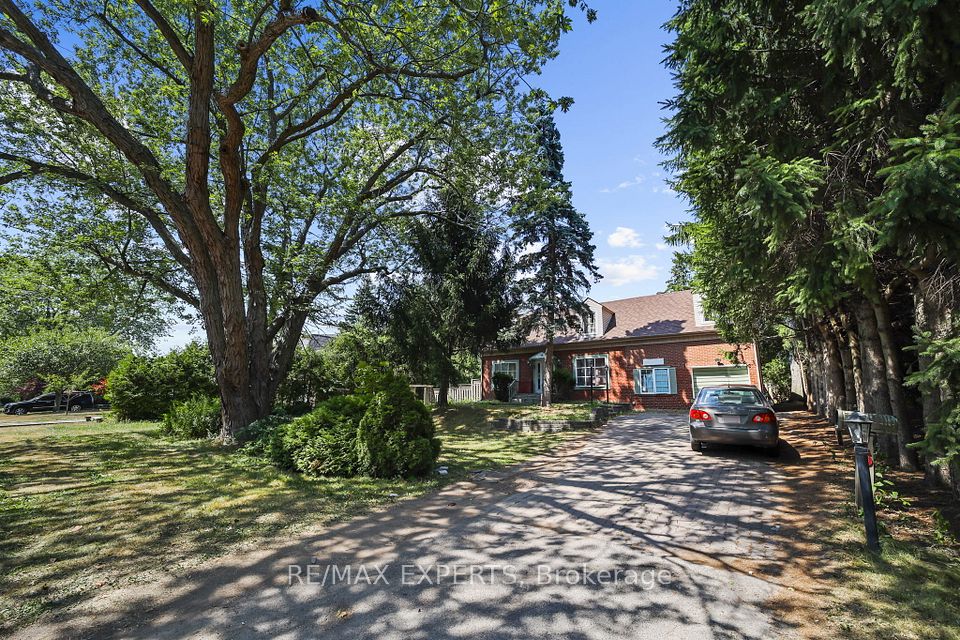 16 Bellehaven Crescent, Toronto, ON M1M 1H3 at 16 Bellehaven Crescent, Toronto, ON M1M 1H3, Toronto E08, ON, M1M 1H3