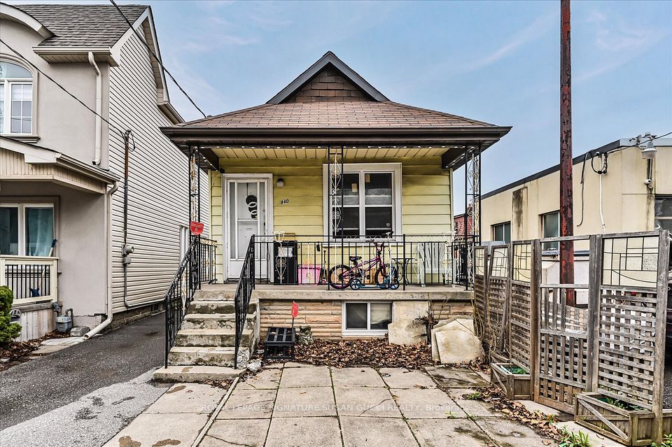 840 Sammon Avenue, Toronto, ON M4C 2E8 at 840 Sammon Avenue, Toronto, ON M4C 2E8, Toronto E03, ON, M4C 2E8