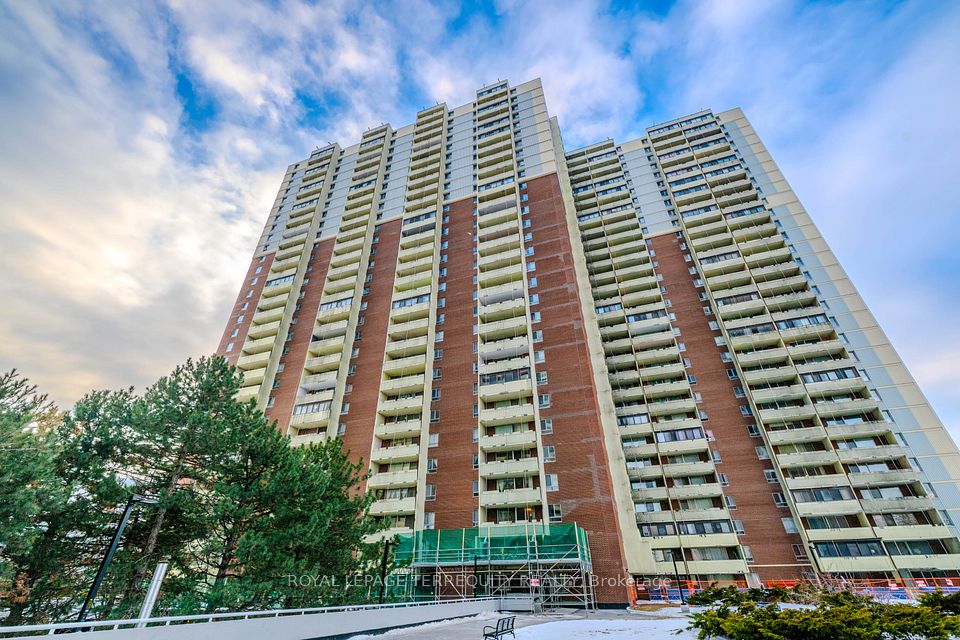 1 Massey Square 1703, Toronto, ON M4C 5L4 at 1 Massey Square 1703, Toronto, ON M4C 5L4, Toronto E03, ON, M4C 5L4