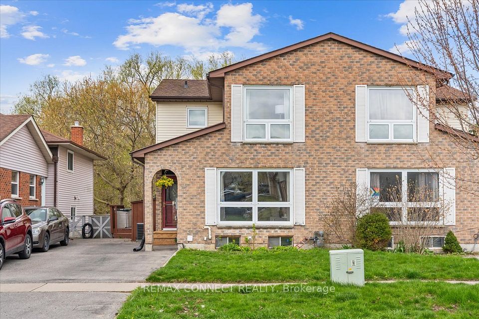 Semi-Detached at 112 Londonderry Street, Oshawa, ON L1J 6Z3, Oshawa