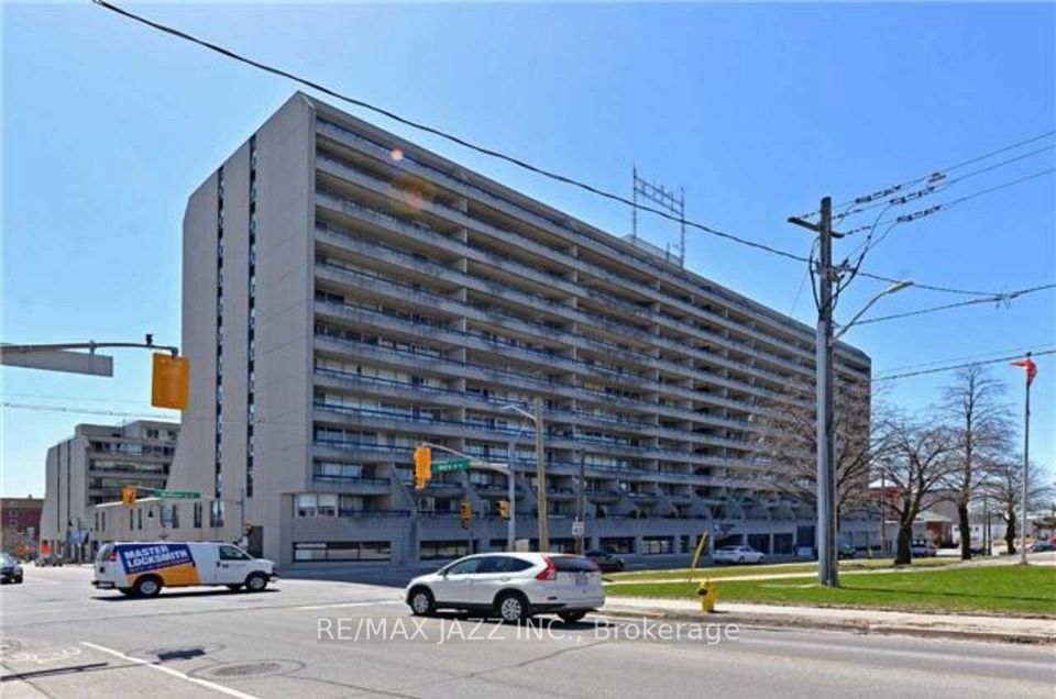 Condo Apartment at 55 William Street E 716, Oshawa, ON L1G 7C9, Oshawa