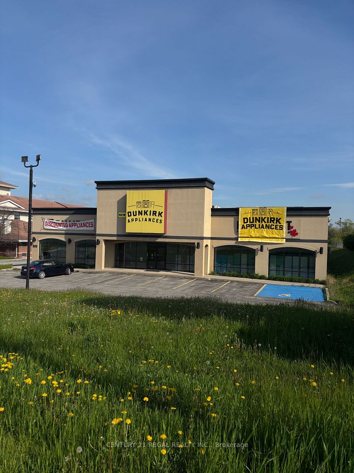 900 Champlain Avenue, Oshawa, ON L1J 7A6