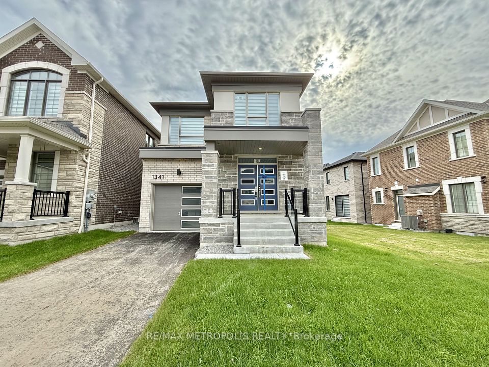 Detached at 1341 Glamorgan Manor, Pickering, ON L1X 0N1, Pickering