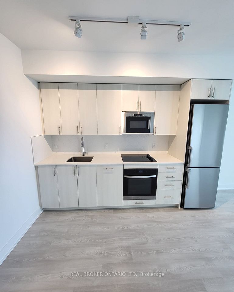 Condo Apartment at 2545 Simcoe Street N 1813, Oshawa, ON L1L 0W3, Oshawa