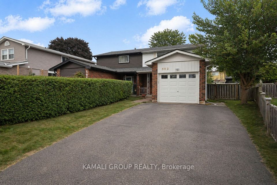 Semi-Detached at 582 Lakeview Avenue, Oshawa, ON L1J 1B1, Oshawa