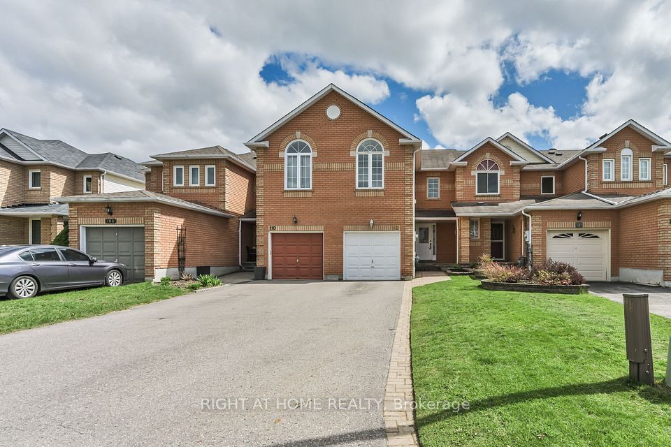 Att/Row/Townhouse at 112 Creekwood Crescent, Whitby, ON L1R 2K4, Whitby