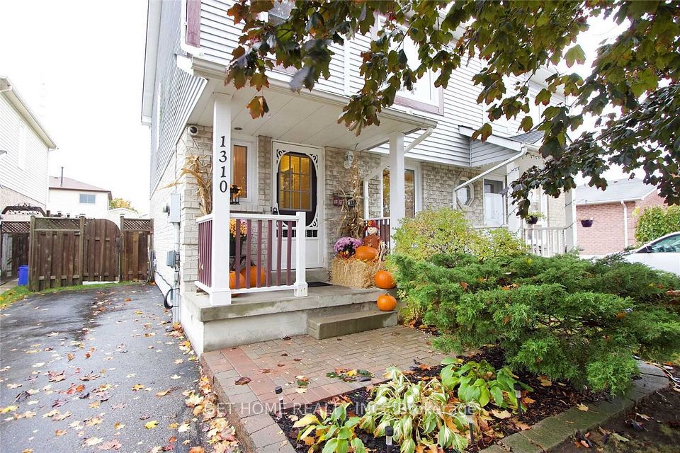 Semi-Detached  at 1310 Charter Crescent, Oshawa, ON L1J 8K9, Oshawa
