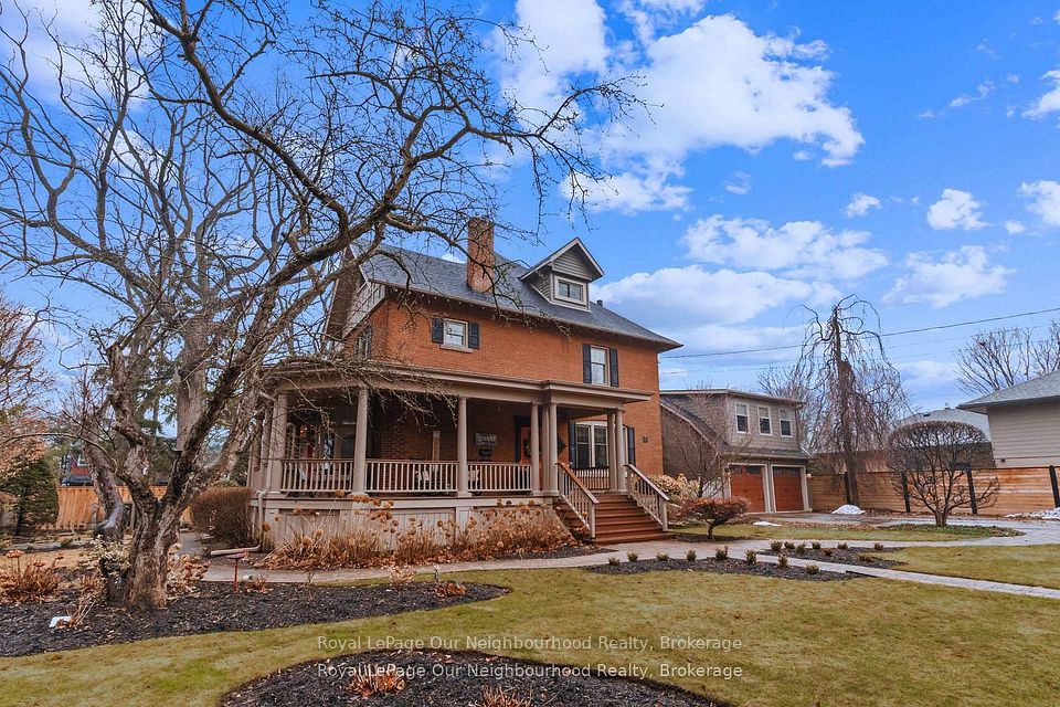 Detached at 305 Trent Street W, Whitby, ON L1N 1M3, Whitby