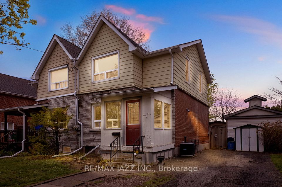 Semi-Detached at 636 Carnegie Avenue, Oshawa, ON L1G 4R3, Oshawa