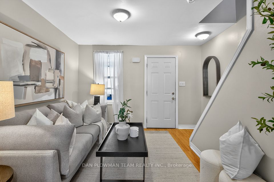 Att/Row/Townhouse at 114 Olive Avenue, Oshawa, ON L1H 2P2, Oshawa