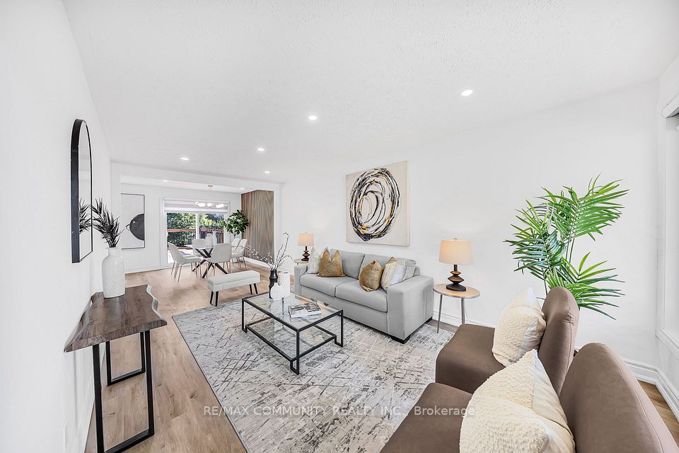 Detached at 733 Lublin Avenue, Pickering, ON L1W 1Z1, Pickering