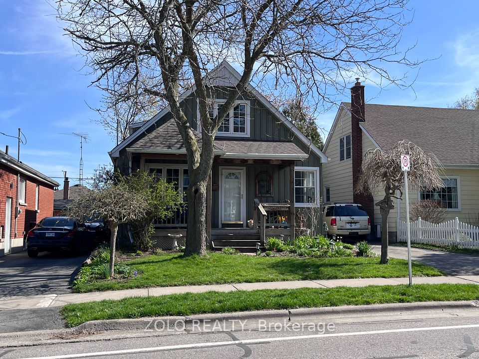 Detached at 369 Athol Street E, Oshawa, ON L1H 1K9, Oshawa