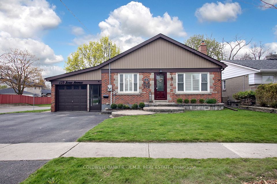 Detached at 125 Jones Avenue, Oshawa, ON L1G 3A3, Oshawa