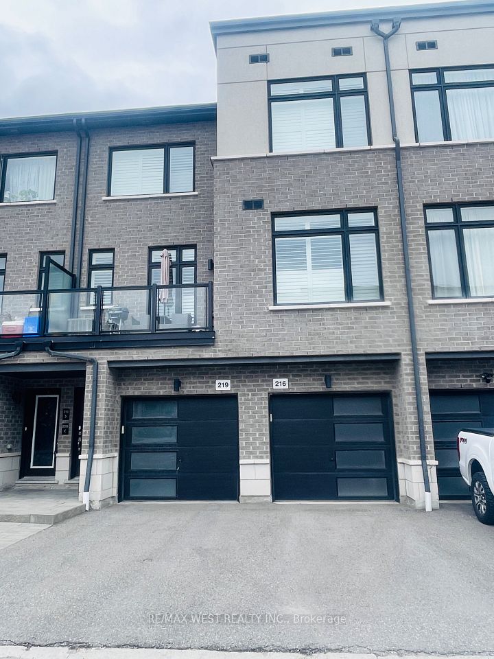 Condo Townhouse at 2550 Castlegate Crossing Drive 216, Pickering, ON L1X 0G4, Pickering